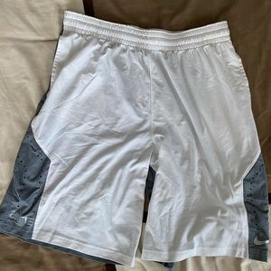 Nike mens elite basketball shorts